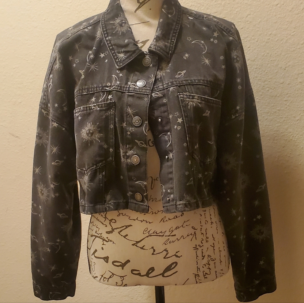 Stoosh Vintage Celestial Moon And Stars Jean Cropped 100 % Cotton Jean Jacket